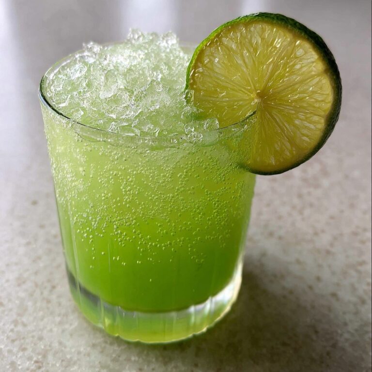 Gimlet Cocktail: 5 Simple Steps for a Refreshing Sip Recipe
